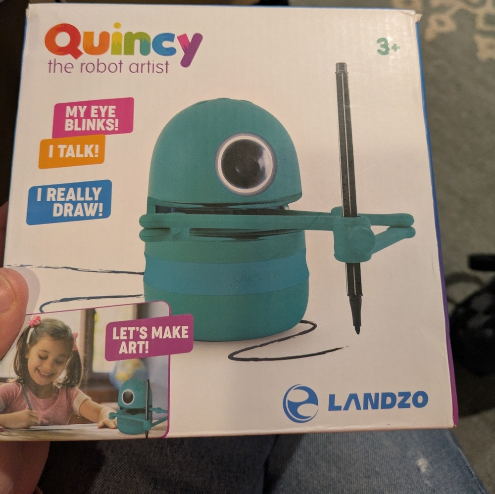 Quincy the Robot Artist - Teal